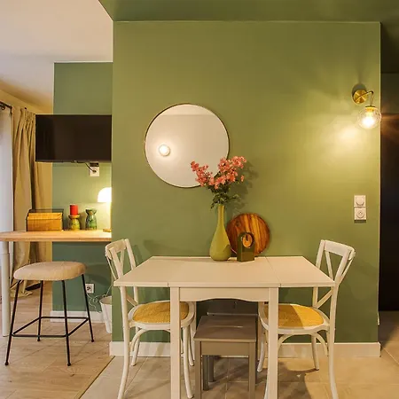 La Perla, Elegance & Confort A Esquirol Apartment *